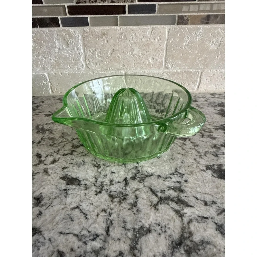 Vintage Uranium Glass Citrus Juicer Reamer Depression Glass Green Glows UV